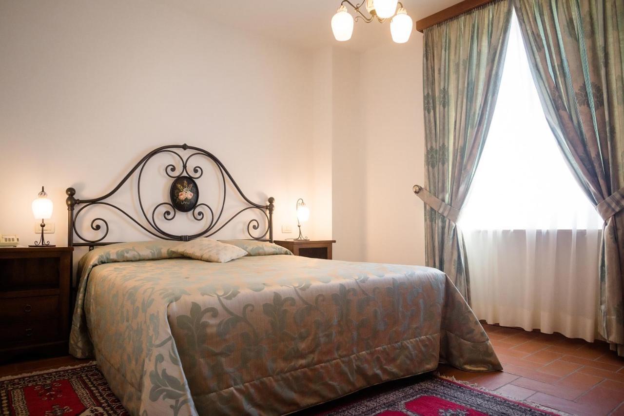 Palazzo La Fenice マッサ・マリッティマ エクステリア 写真