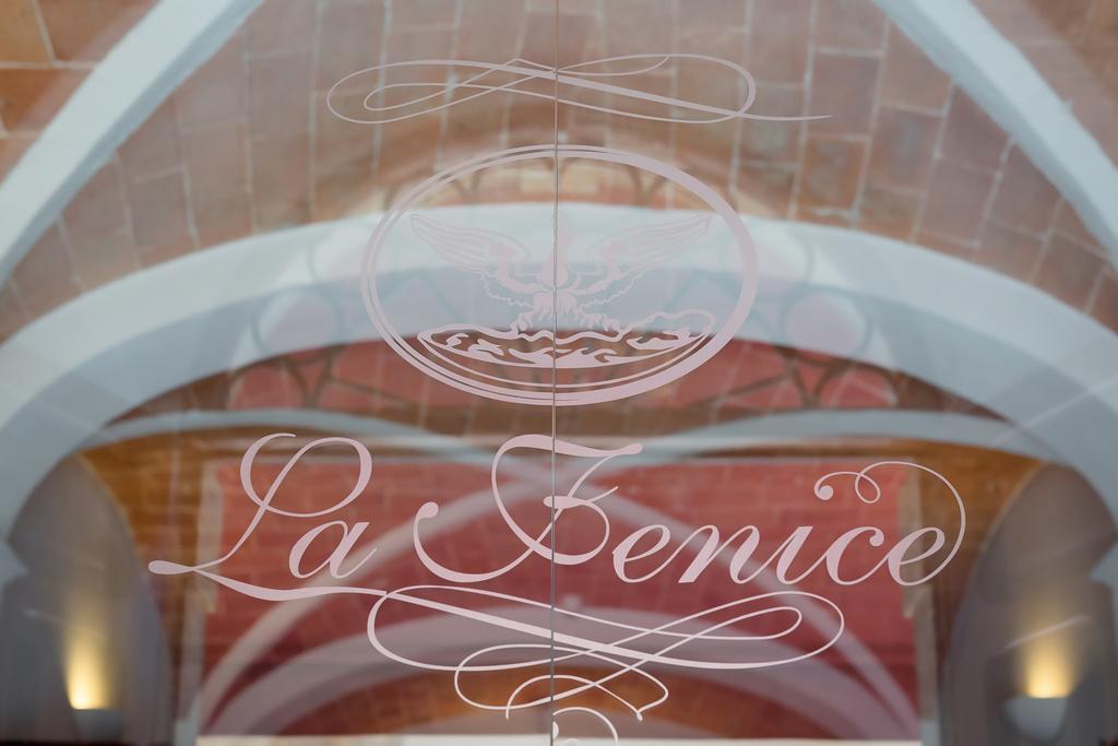 Palazzo La Fenice マッサ・マリッティマ エクステリア 写真